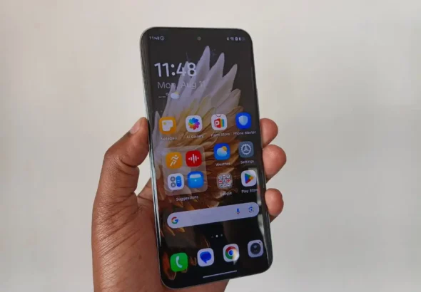 Ultra-Bright Screen Comparison SPARK 40 Pro+ vs Other Bright Displays